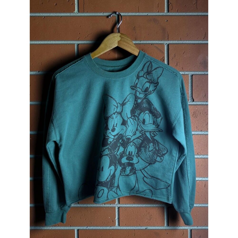 Disney Mickey Friends Cropped Sweatshirt Women's Medium Green Pullover